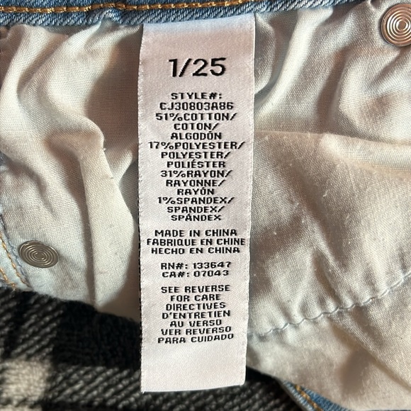 Celebrity Pink jean shorts, size 1/25, color light blue. - Picture 3 of 3